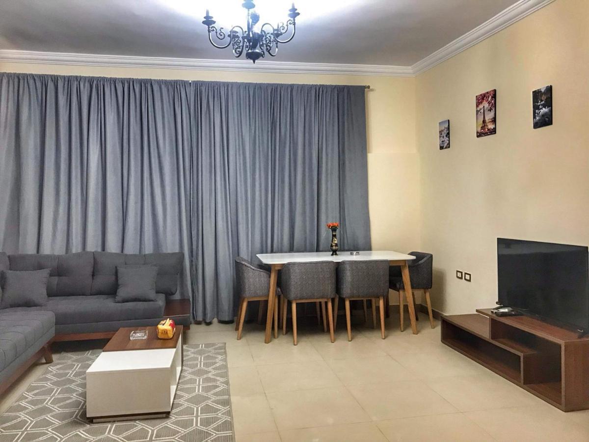 Hidden Gem With Pool Access In New Cairo Apartment ภายนอก รูปภาพ