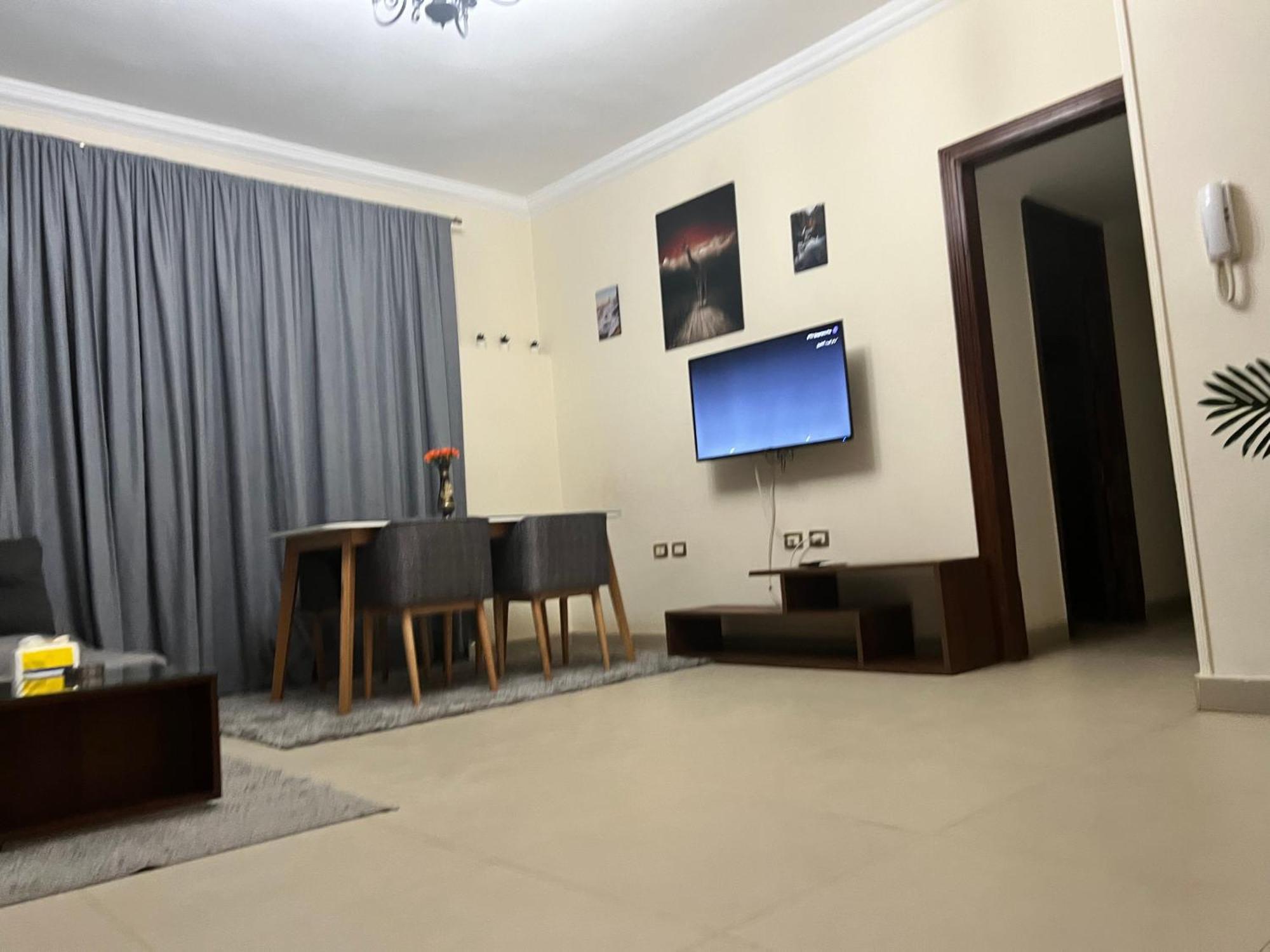 Hidden Gem With Pool Access In New Cairo Apartment ภายนอก รูปภาพ